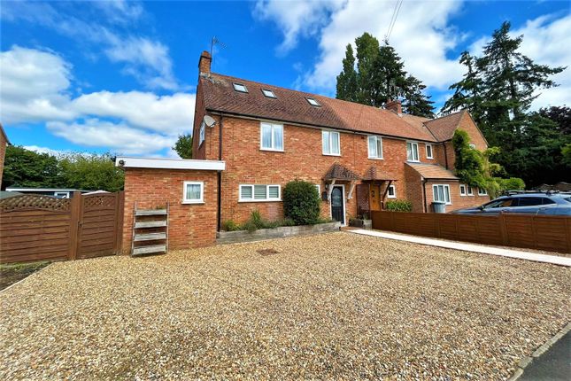 5 bedroom semi-detached house for sale