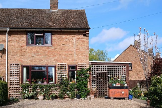 2 bedroom semi-detached house for sale