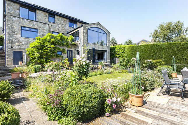 Pike Law Lane, Huddersfield HD7 5 bed detached house for sale