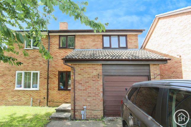 Foxgrove, Milton Regis, Sittingbourne 3 bed semi