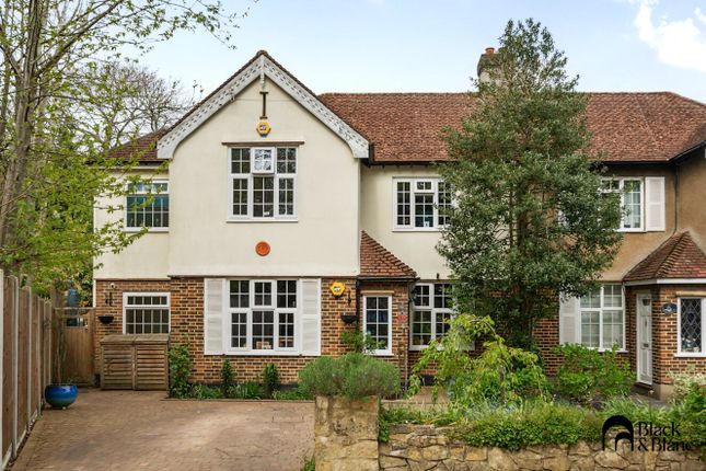 The Glade, West Wickham, BR4 4 bed semi