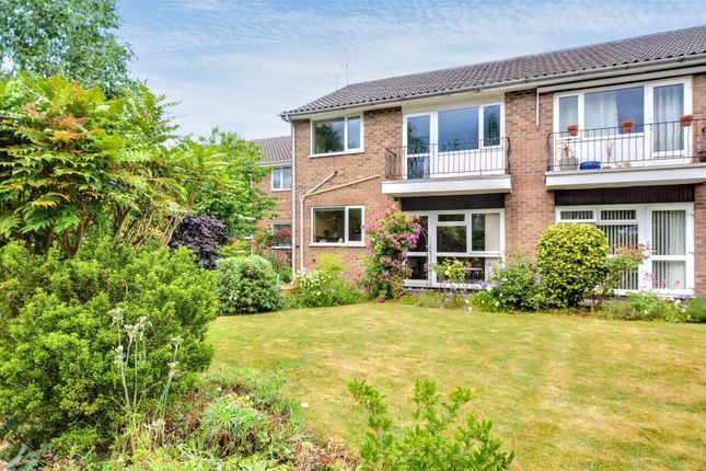Highfield Court, Beeston, Nottingham 2 bed flat for sale