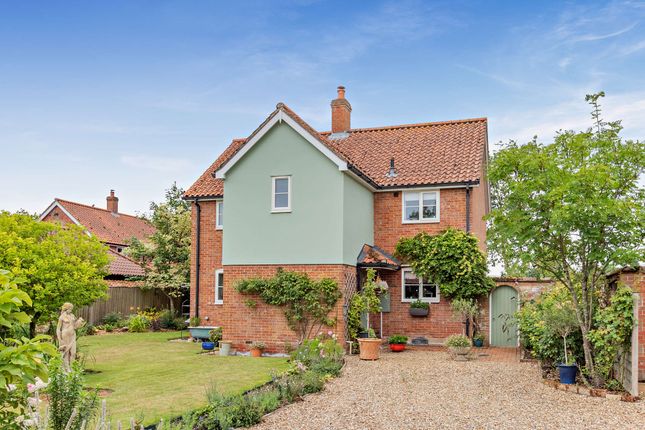 Denham, Eye 4 bed detached house for sale
