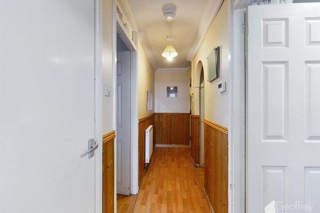 Nicholls Field, Harlow CM18 1 bed flat for sale