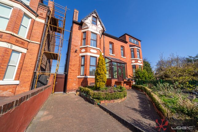 6 bedroom semi-detached house for sale