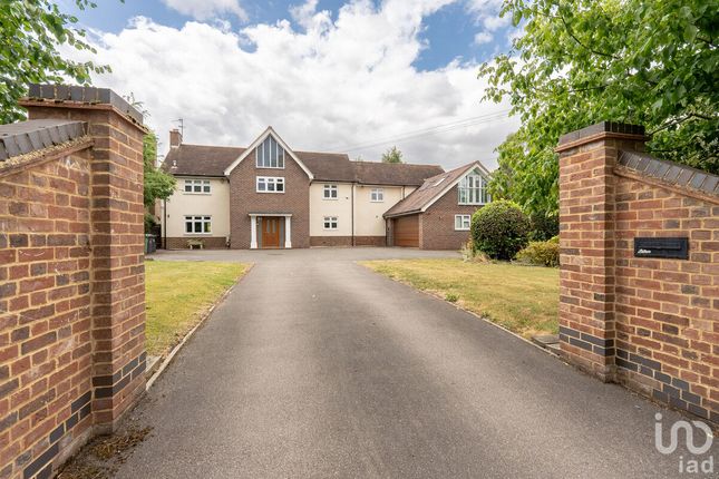 6 bedroom detached house for sale