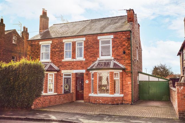 2 bedroom semi-detached house for sale