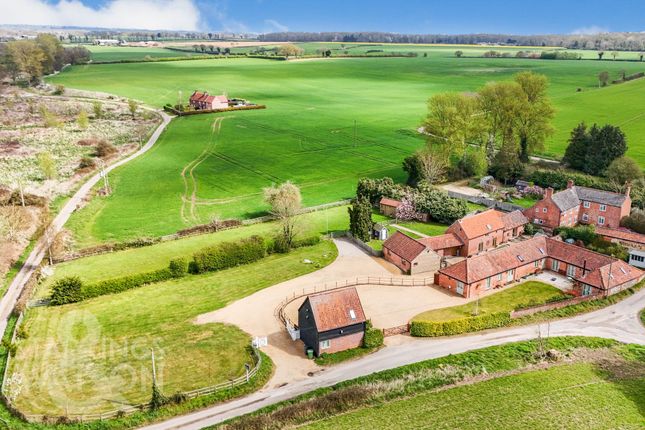 Vale Road, Norwich NR14 4 bed barn conversion for sale