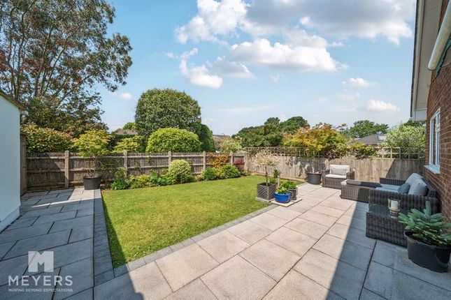 Rectory Avenue, Corfe Mullen, BH21 3 bed bungalow for sale