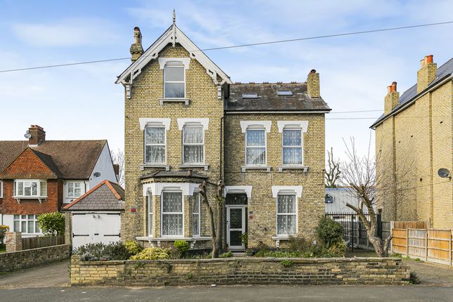 Dunheved Road North, Thornton Heath, CR7 7 bed detached house for sale