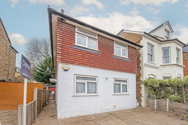 King Charles Road, Surbiton KT5 4 bed detached house for sale
