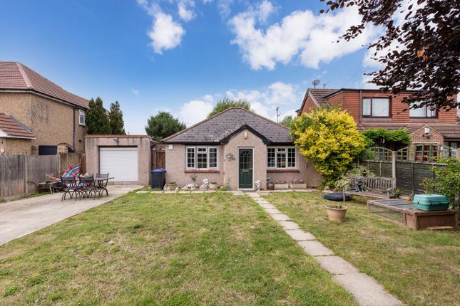 Lent Rise Road, Taplow SL6 3 bed bungalow for sale
