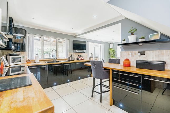 5 bed semi-detached house