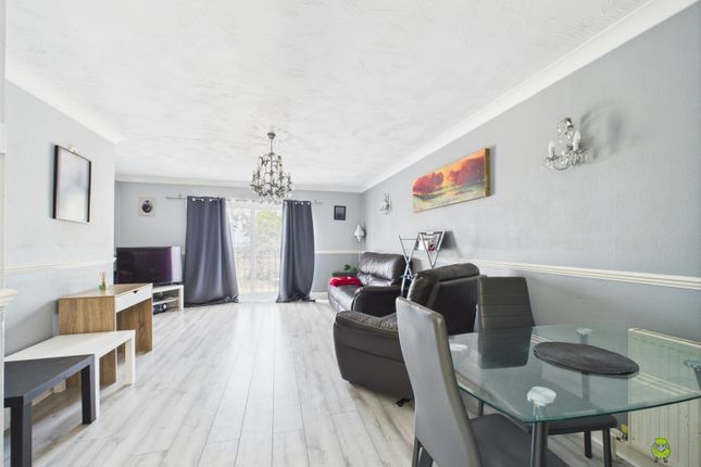 Regent Square, Belvedere, Kent, DA17 4 bed townhouse for sale