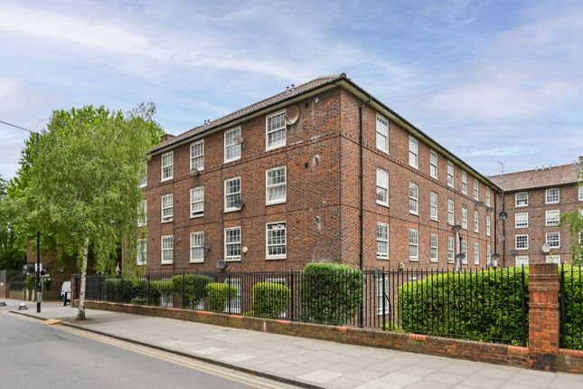 Bromley High Street, London E3 2 bed flat for sale