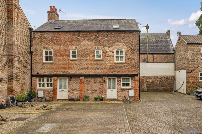 Castlegate Mews, Thirsk, North... 3 bed house for sale