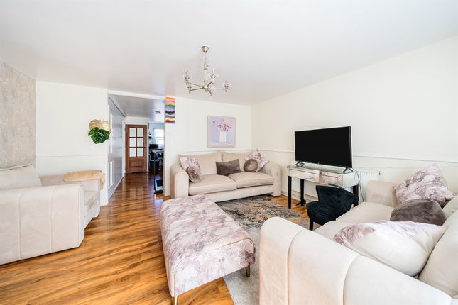 4 bedroom terraced house for sale