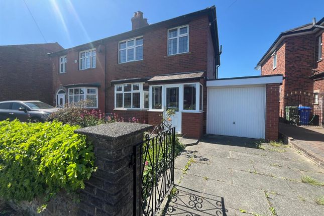 Cheetham Hill Road, Dukinfield SK16 3 bed semi