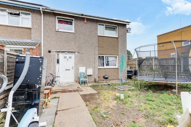 Cawston Gardens, Bulwell NG6 3 bed end of terrace house for sale