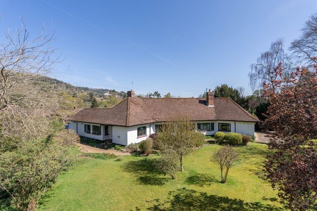 Castle Gardens, Dorking 4 bed detached bungalow for sale