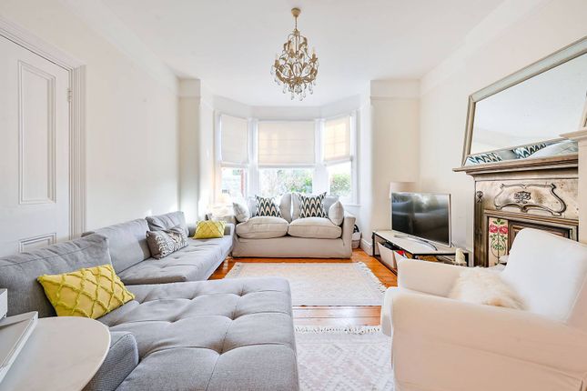 3 bed end terrace house