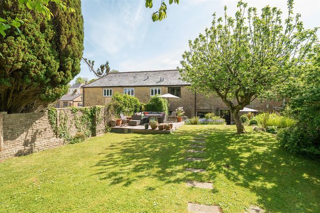 5 bedroom semi-detached house for sale