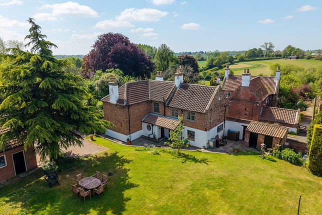 Low Street, Newark NG22 4 bed detached house for sale