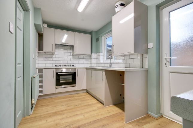 Woolbarn Lawn, Barnstaple EX32 2 bed terraced house for sale