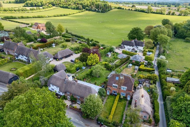 Oare, Marlborough, Wiltshire, SN8 4 bed semi