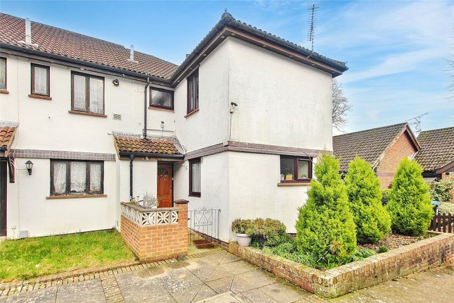 Ashwindham Court, Surrey GU21 3 bed end of terrace house for sale