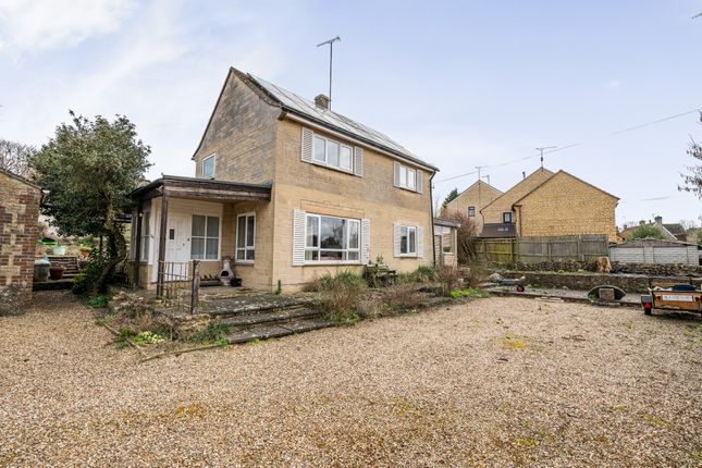Trenchard Road, Stanton Fitzwarren... 3 bed detached house for sale