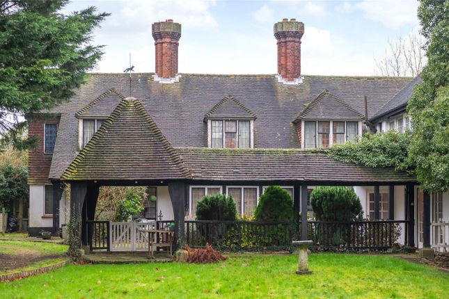 6 bedroom detached house for sale