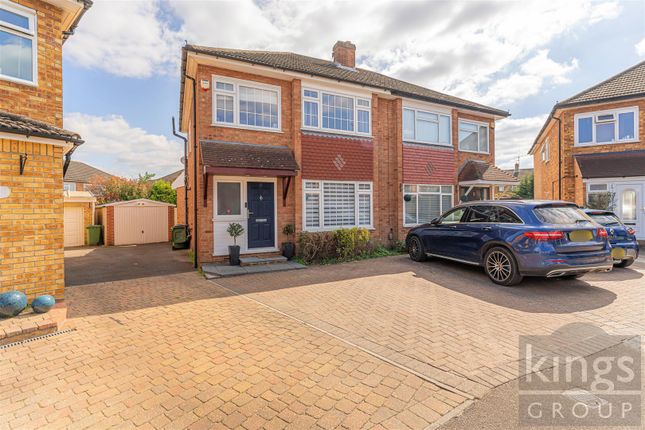 Bromleigh Close, Cheshunt, Waltham Cross 3 bed semi