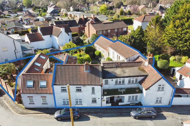 Low Street, North Ferriby, HU14 3DD 5 bed semi