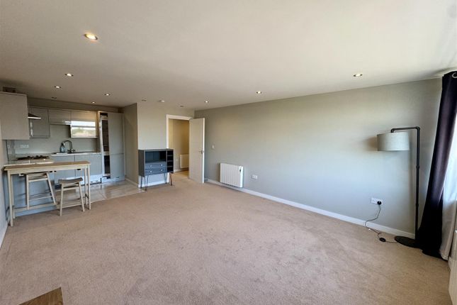 Fleet Road, Fleet GU51 2 bed apartment for sale