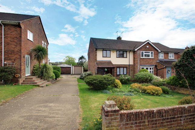 Toms Lane, Kings Langley 3 bed semi