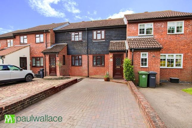Mundells, West Cheshunt 2 bed terraced house for sale