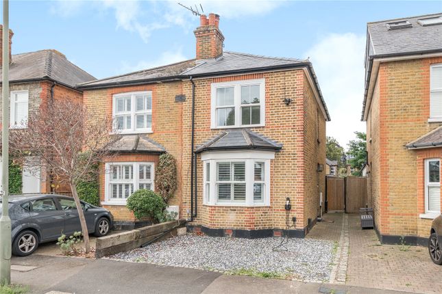 Hersham Road, Hersham, KT12 3 bed semi