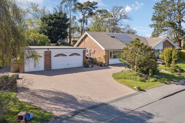 Upper Hollis, Great Missenden HP16 4 bed detached bungalow for sale