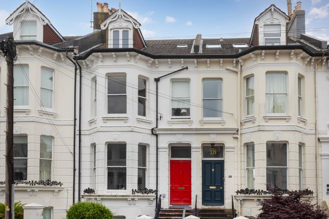 3 bedroom maisonette for sale