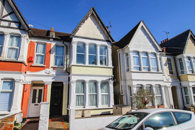 Burdett Avenue, Westcliff