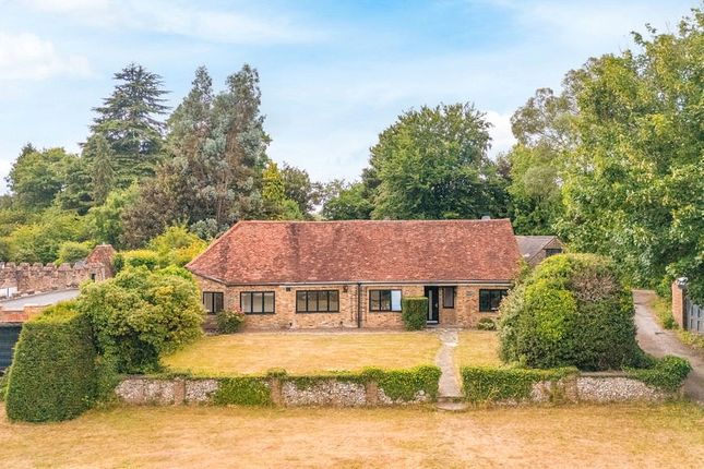 Commonwood, Hertfordshire WD4 3 bed detached house for sale