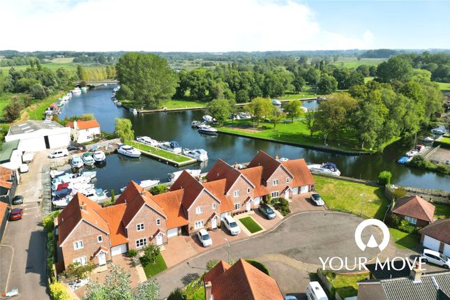 River View, Beccles NR34 4 bed link detached house for sale