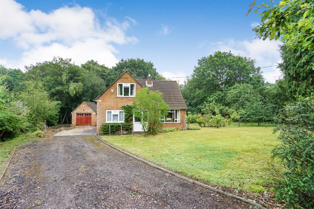 Hardwick Wood, Wingerworth... 3 bed detached bungalow for sale