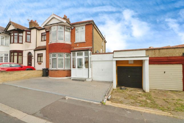 Hamilton Avenue, Ilford IG6 4 bed end of terrace house for sale