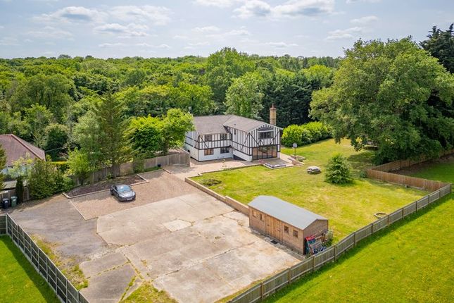 Woollens Brook, Hoddesdon 5 bed detached house for sale