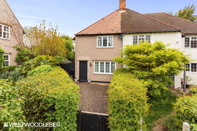 Kingsmead Hill, Harlow CM19 3 bed semi