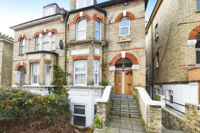 Second Avenue, Hendon, London 3 bed flat for sale