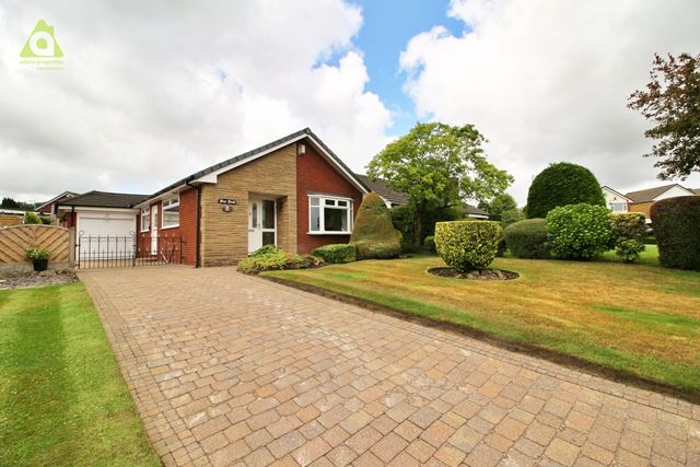 Glenmore Close, Ladybridge, BL3 4RY 3 bed bungalow for sale