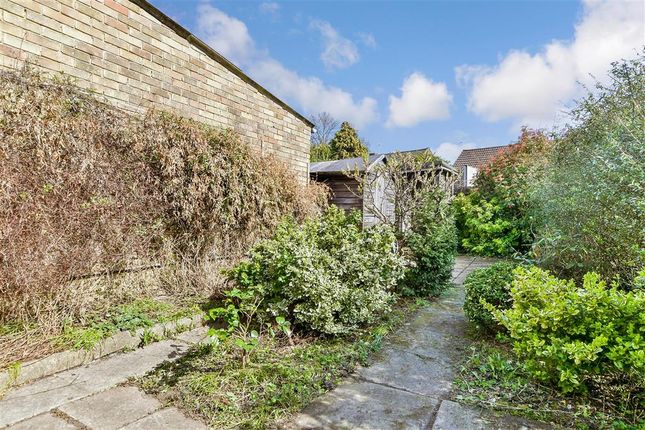 Longford Gardens, Sutton, Surrey 3 bed chalet for sale
